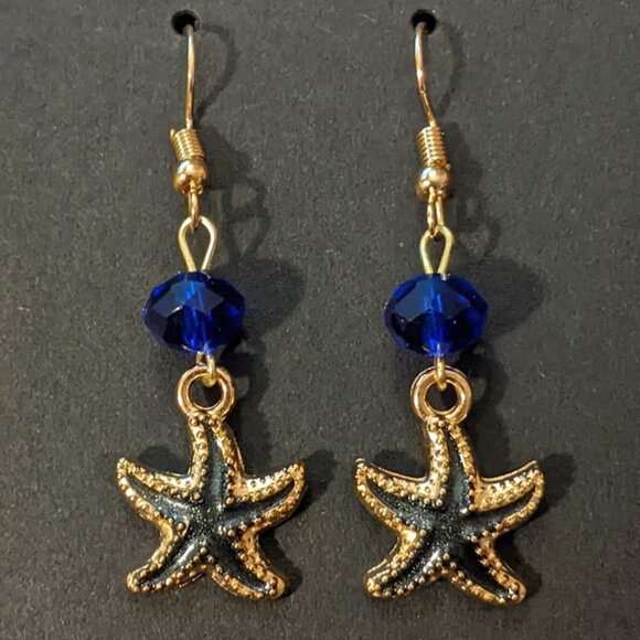 🌊 Navy Blue Starfish Earrings💙 - Picture 2 of 7